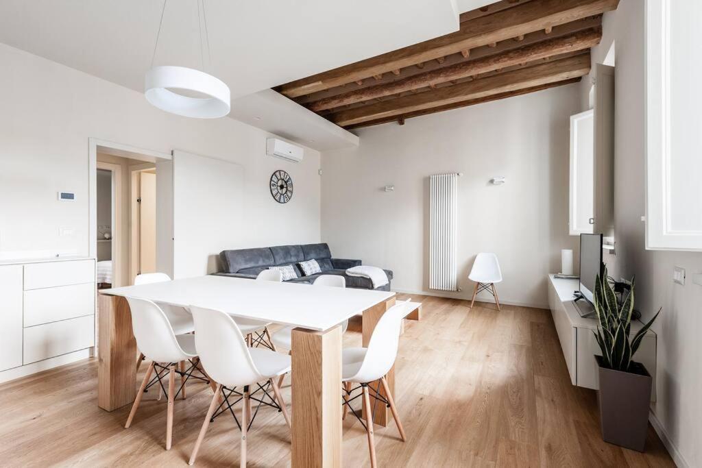 Centro Lucca Vicolo San Pierino 8アパートメント エクステリア 写真